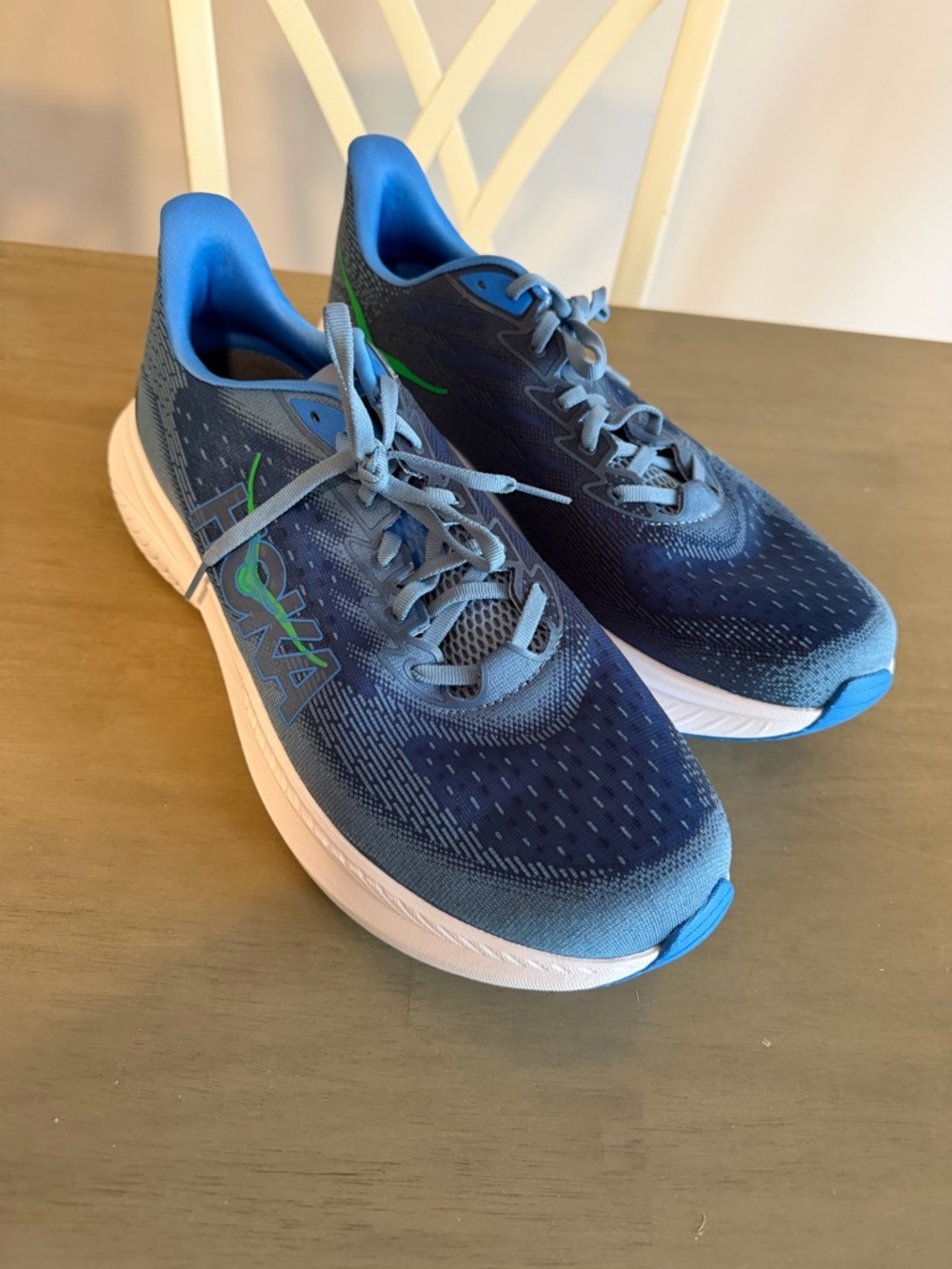 Hoka Mach 6 running shoes